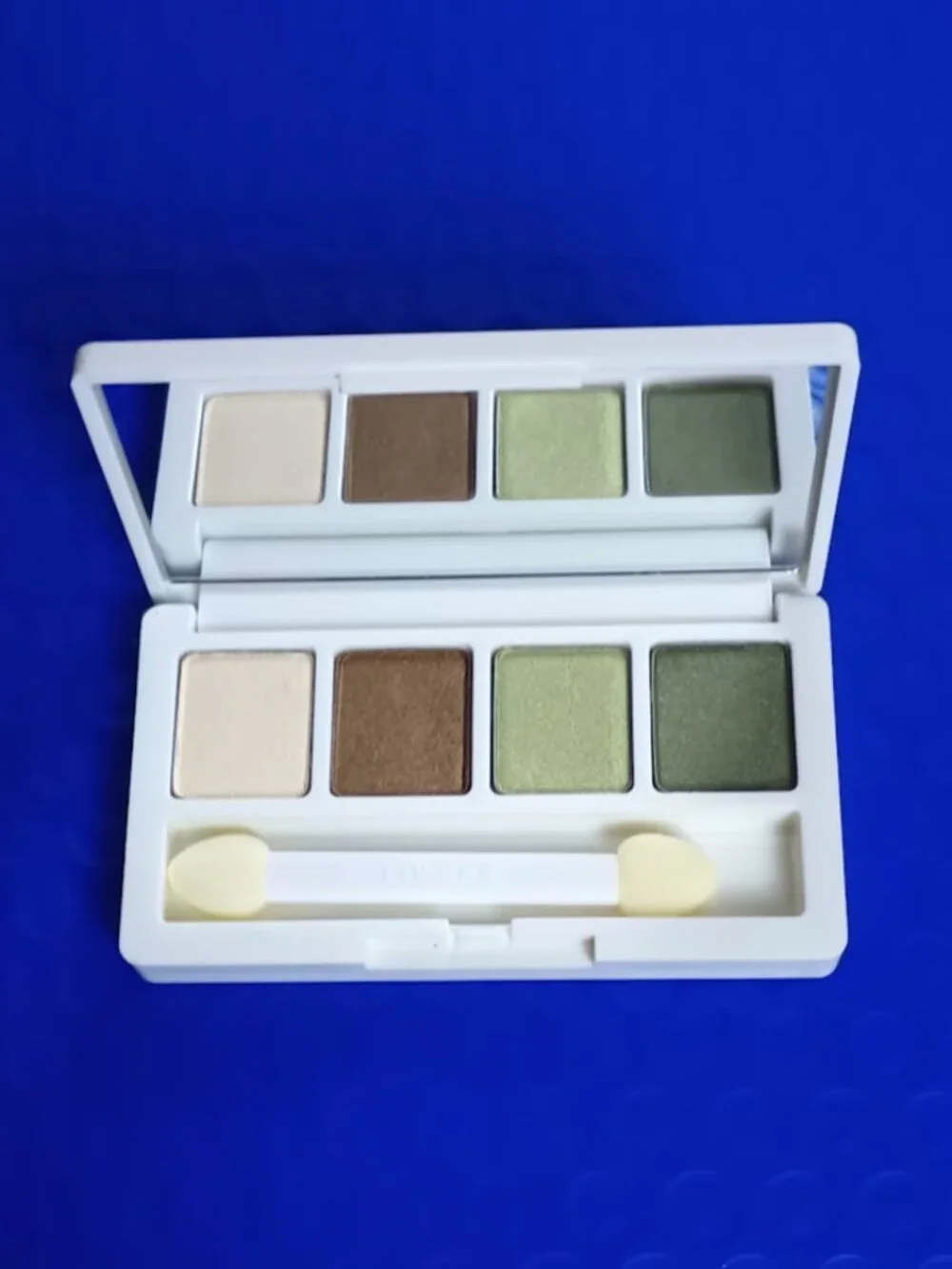 Clinique All About Shadow Eye 4 05 On Safari 2A Lemongrass 07 Buttered Toast Duo